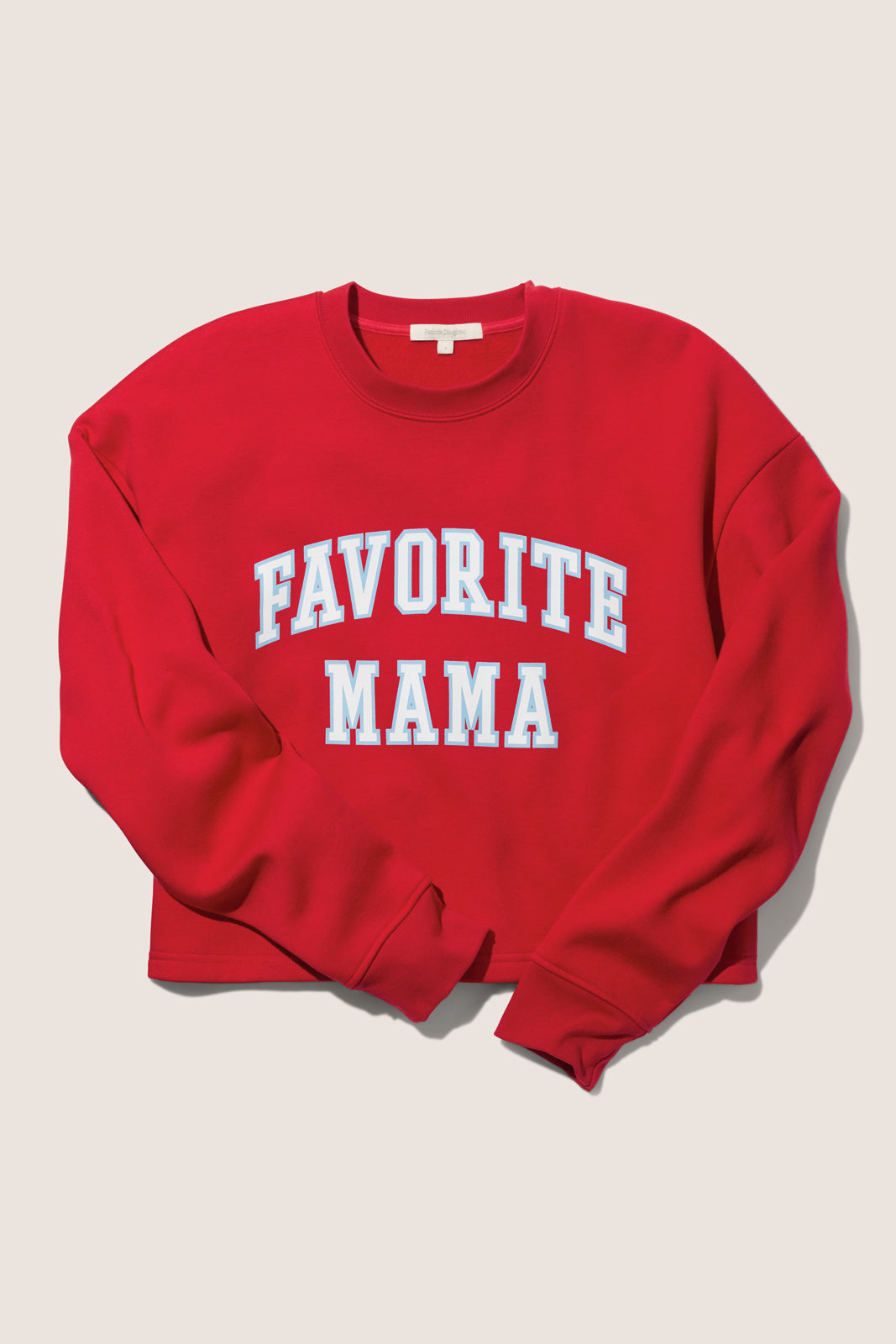 030926_FavoriteDaughterLaydowns_01_CropFavMamaSweatshirt_45FGQ7MM6084-CYW-1.jpg