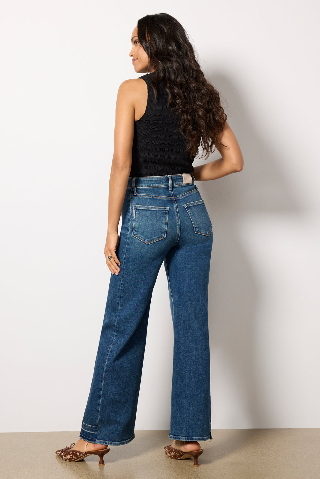 041625_JulyBottoms_1L47E77-8413_0810_4-1.jpg