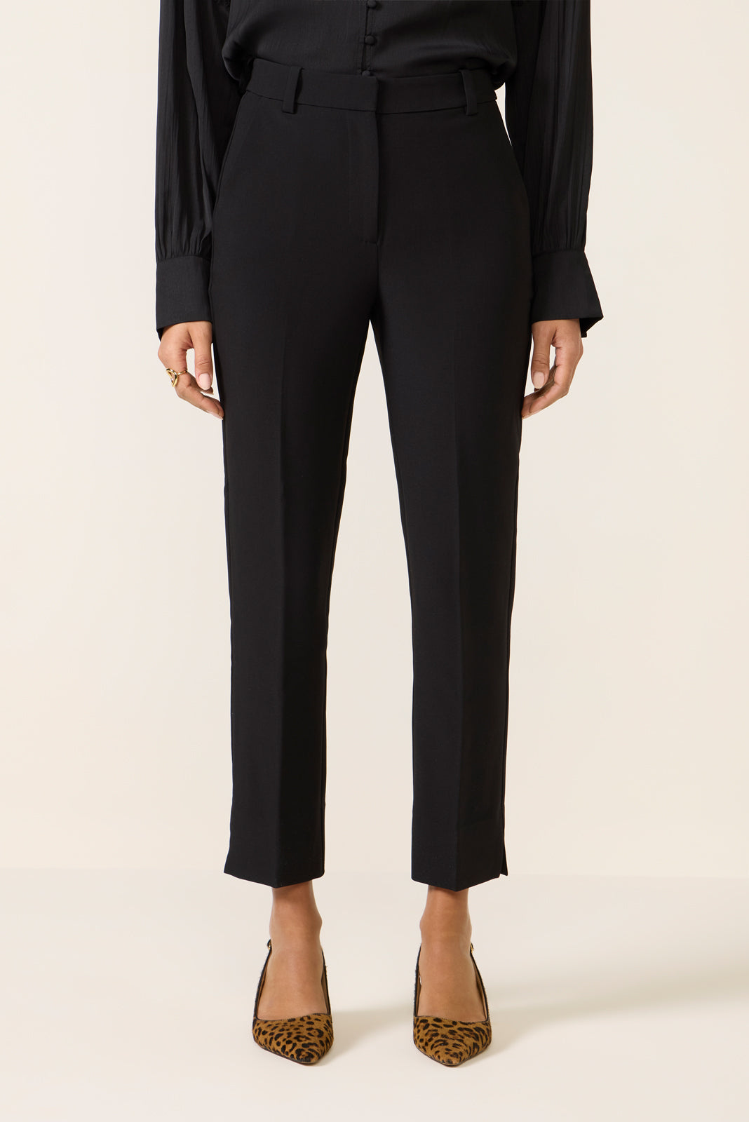 101425_Ecomm_45FEC6CG8576-BLK_1360_6.jpg
