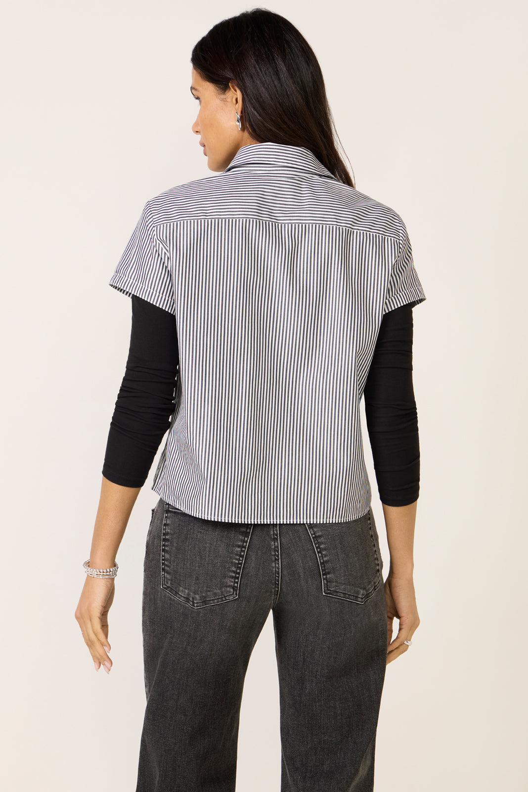 102325_JanEcomm_BOXYSHIRT_1517_4-1.jpg