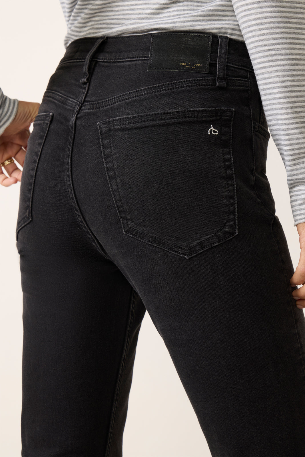 111725_Ecomm_RJ2925F1XMI_0263_3-1.jpg