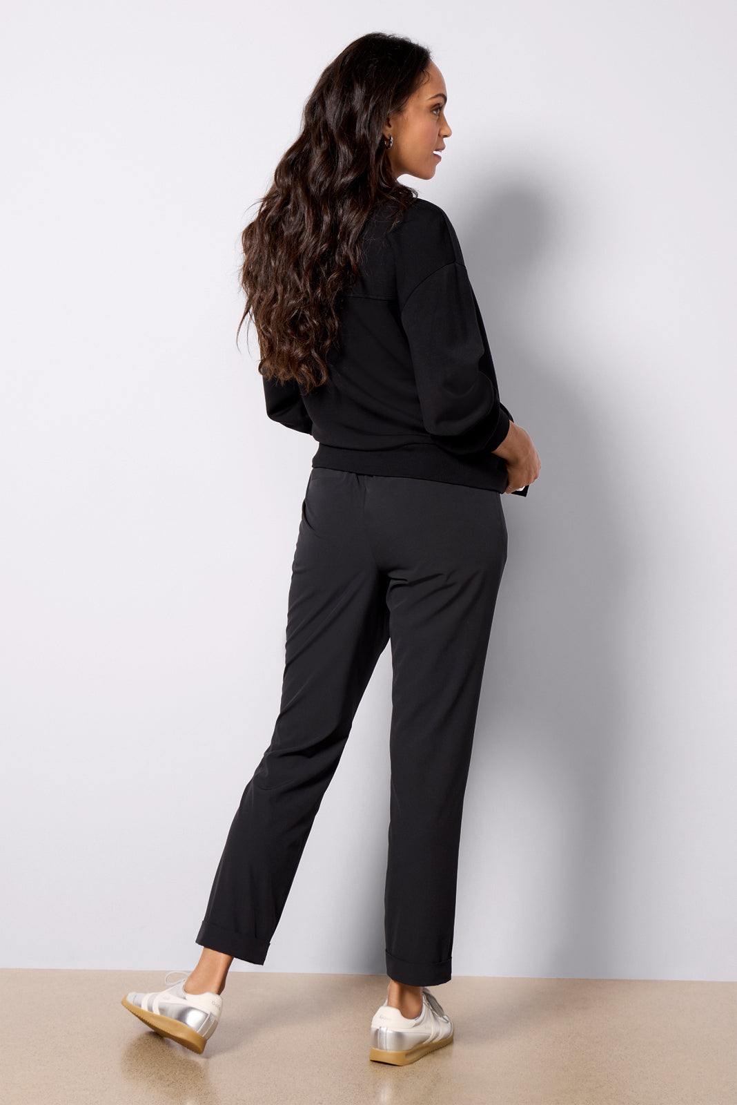 111824_FebBottoms_VAR02525_1414_3-1.jpg