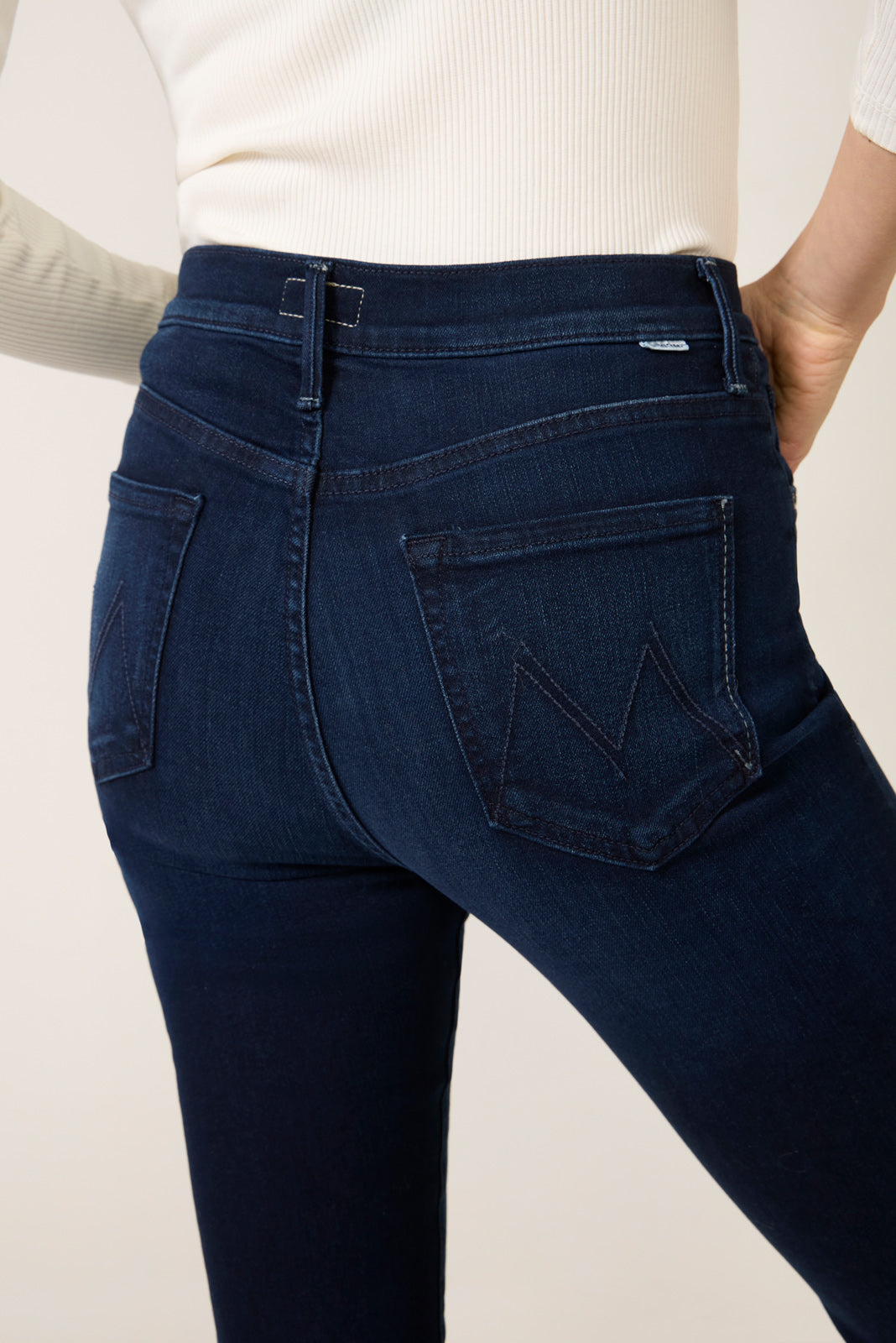 111825_Ecomm_11247-104_2468_3-1.jpg