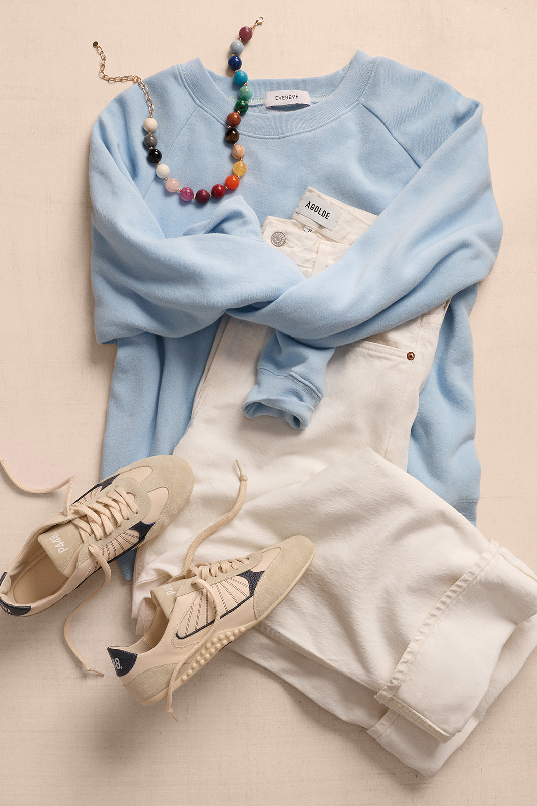 EE_FEB26_01_TRAVEL-OUTFIT-01_063-1.jpg